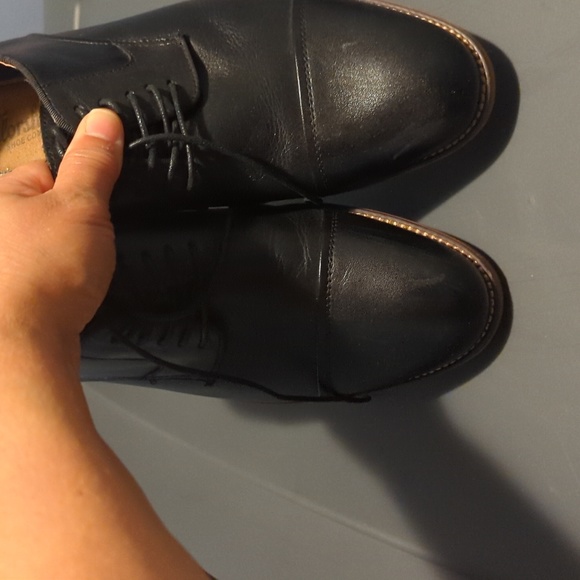 EUC Florsheim black  dress shoes, size 8.5 NO BOX main image 9